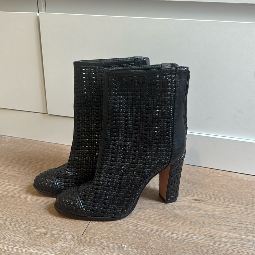 Schutz Ankle Boots